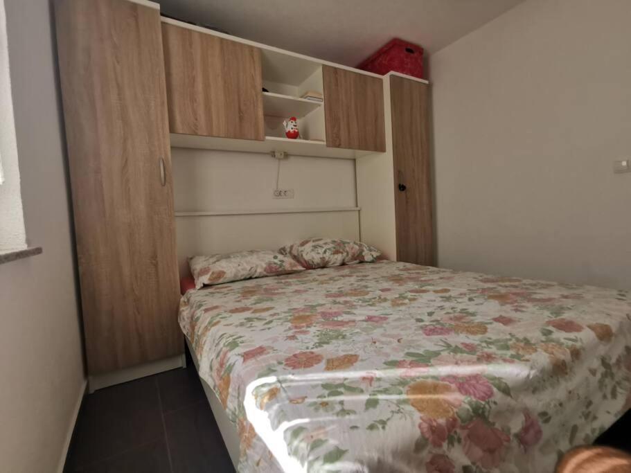 Kuca Odmah Do Plaze Apartment